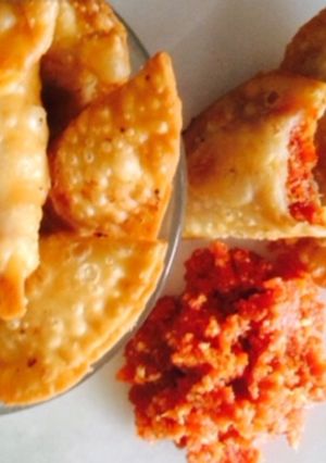 A picture of Carrot Halwa stuffed Gujiya.