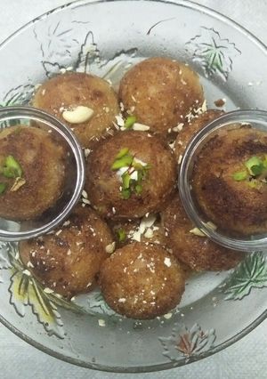 A picture of Maalpua in appam (dessert).