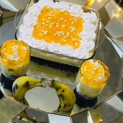 Banana custard cream cheese pie A picture of Banana custard cream cheese pie.