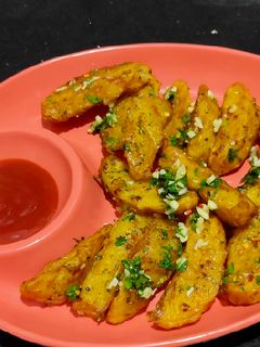 ગાર્લિક પોટેટો વેજીસ (Garlic Potato Wedges Recipe in Gujarati) રેસીપી મુખ્ય ફોટો