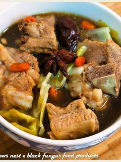 黑木耳藥燉排骨湯.柯媽媽の植物燕窩 的食譜成品照片