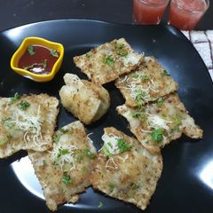 A picture of Crispy Ravioli.