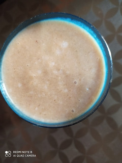 ચીકુ મિલ્ક શેક (Chikoo Milk Shake Recipe In Gujarati) રેસીપી મુખ્ય ફોટો