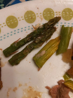 A picture of Sauteed asparagus.