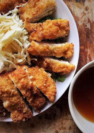รูปของ หมูทอดทงคัตสึซอสแอปเปิ้ล (และวิธีทอดหมู ให้กรอบนอกนุ่มใน)