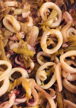 Foto di Calamari e carciofi saltati in padella
