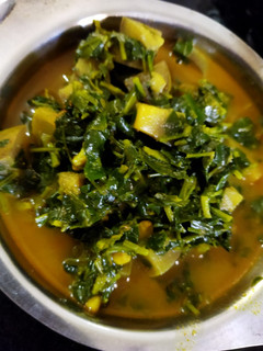 મેથી રીંગણ નું શાક (Methi Ringan Shak Recipe In Gujarati) રેસીપી મુખ્ય ફોટો