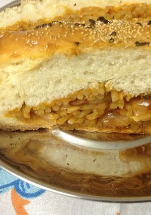 A picture of Spaghetti Stuffed Bread.