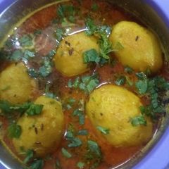 A picture of Dum aloo.