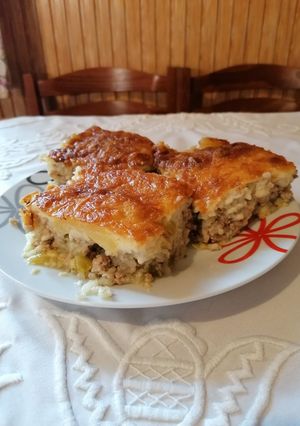 Rakott cukkini, kétféle sajttal, besamel mártással recept fotója