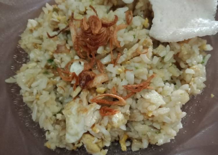 Langkah Mudah untuk Menyiapkan Nasi goreng kampung, Lezat Sekali