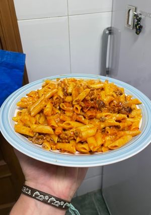 Una foto de Macarrones con tomate y carne picada