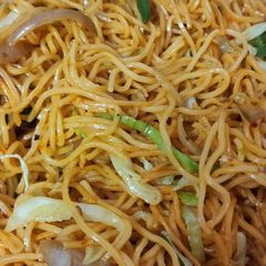A picture of Veg Garlic Noodles.