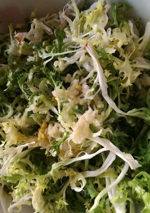 Una foto de Ensalada de achicoria con ajo
