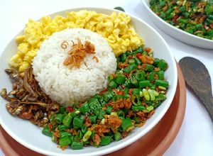 Foto resep Lawar Bali Simpel (Kacang Panjang Sambal Sere Mbe)