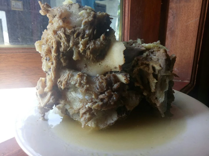 Langkah Gampang Menyiapkan Resep Sop tulang sapi &amp;#34;3 bumbu&amp;#34; yang Bikin Ngiler Anti Ribet, Lezat Sekali