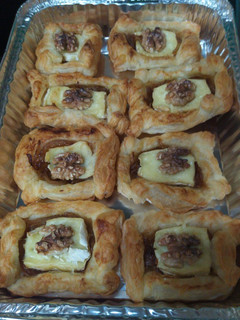 Una foto de Mini hojaldritos de brie