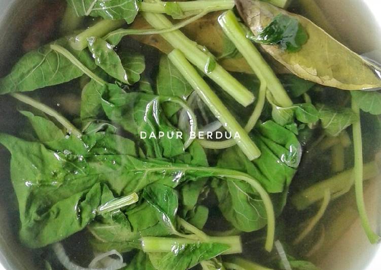 Resep Sayur Bening Bayam yang Bikin Ngiler