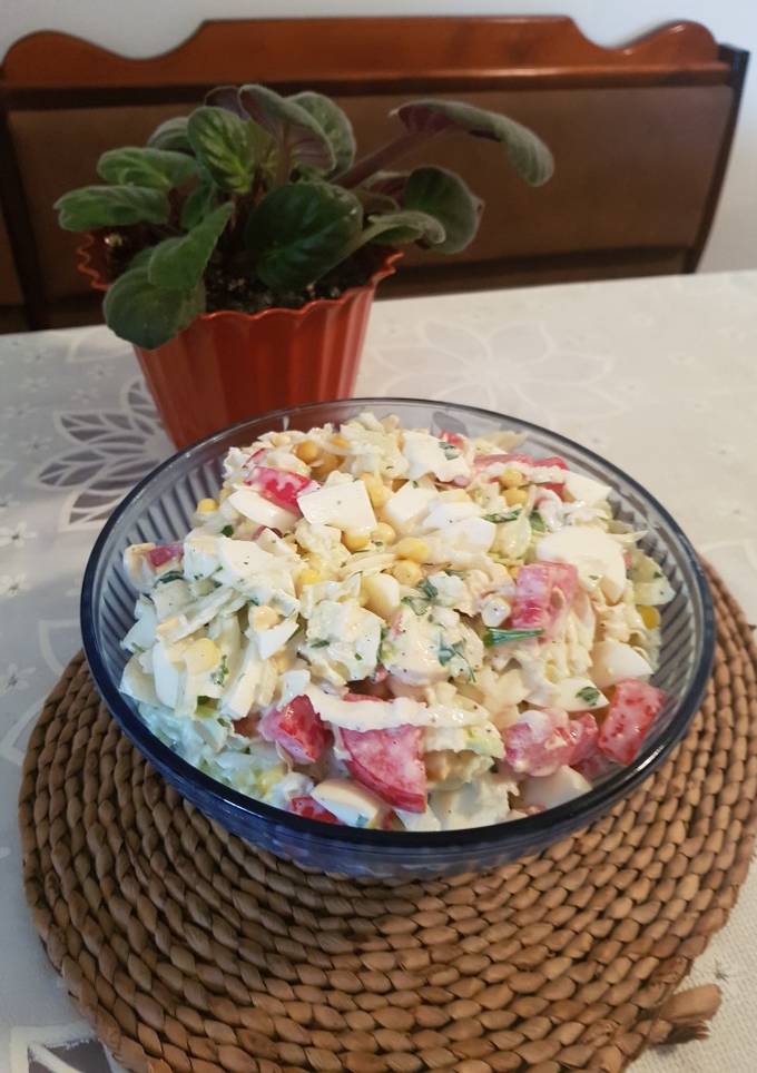 Салат з пекінської капусти