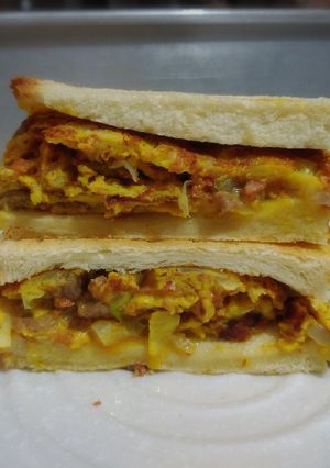 鹹鮮牛肉捲心菜蛋厚吐司 的食譜成品照片