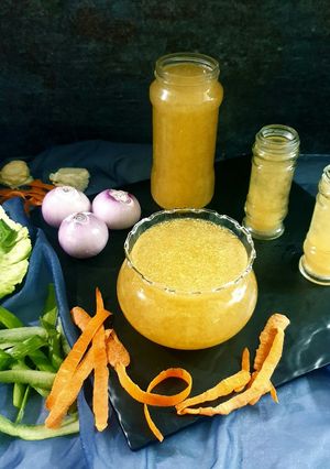 A picture of Vegetable Stock.