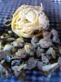 Hígado encebollado + tallarín con manteca en nido ๑ԅ(ϋ)/💲