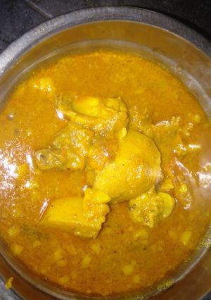 চিকেন কারি (খেলে মনে হবে মটন কারি) (chicken curry recipe in bengali) রেসিপির প্রধান ছবি
