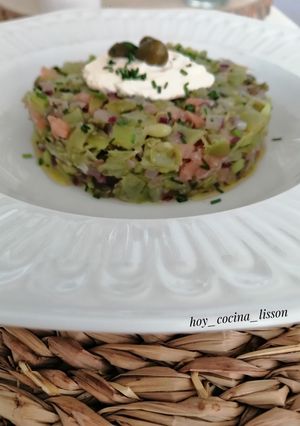 Una foto de Tartar de judías verdes y salmón ahumado
