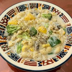 A picture of Veg Cheese Pasta.