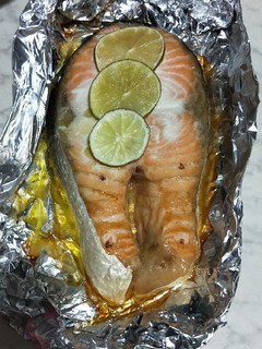 奶香檸檬烤鮭魚 的食譜成品照片