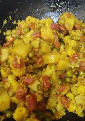 मिक्स वेज सब्जी (mix veg sabzi recipe in Hindi) रेसिपी मुख्य फोटो