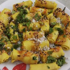 A picture of Khandvi rolls.