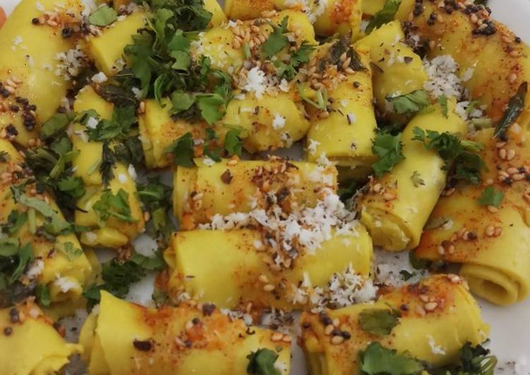 Recipe of Any-night-of-the-week Khandvi rolls