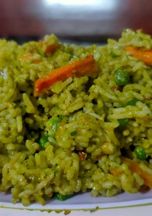 A picture of Basil pesto pulao.