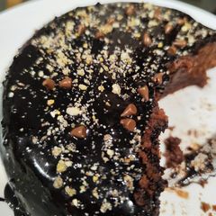 A picture of Hot chocolate cake.