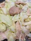 หมูผัดกะหล่ำปลี