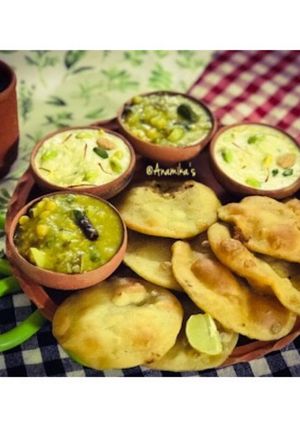 A picture of Kolkata Style: Hinger Kochuri or Hing Kachoris with Hing-Potato Curry.