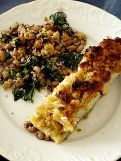 Foto de Bacalhau com Broa e Migas de Couve e Feijão Frade
