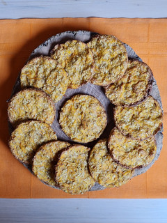 Una foto de Galletas de avena y zanahoria 🥕 muy fáciles y sin azúcar