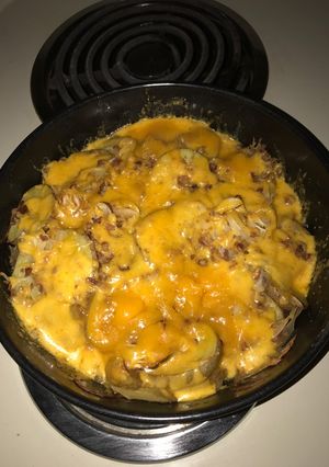 A picture of Cheesy Potatoes.
