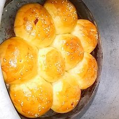A picture of Chicken stuffed buns 😋.