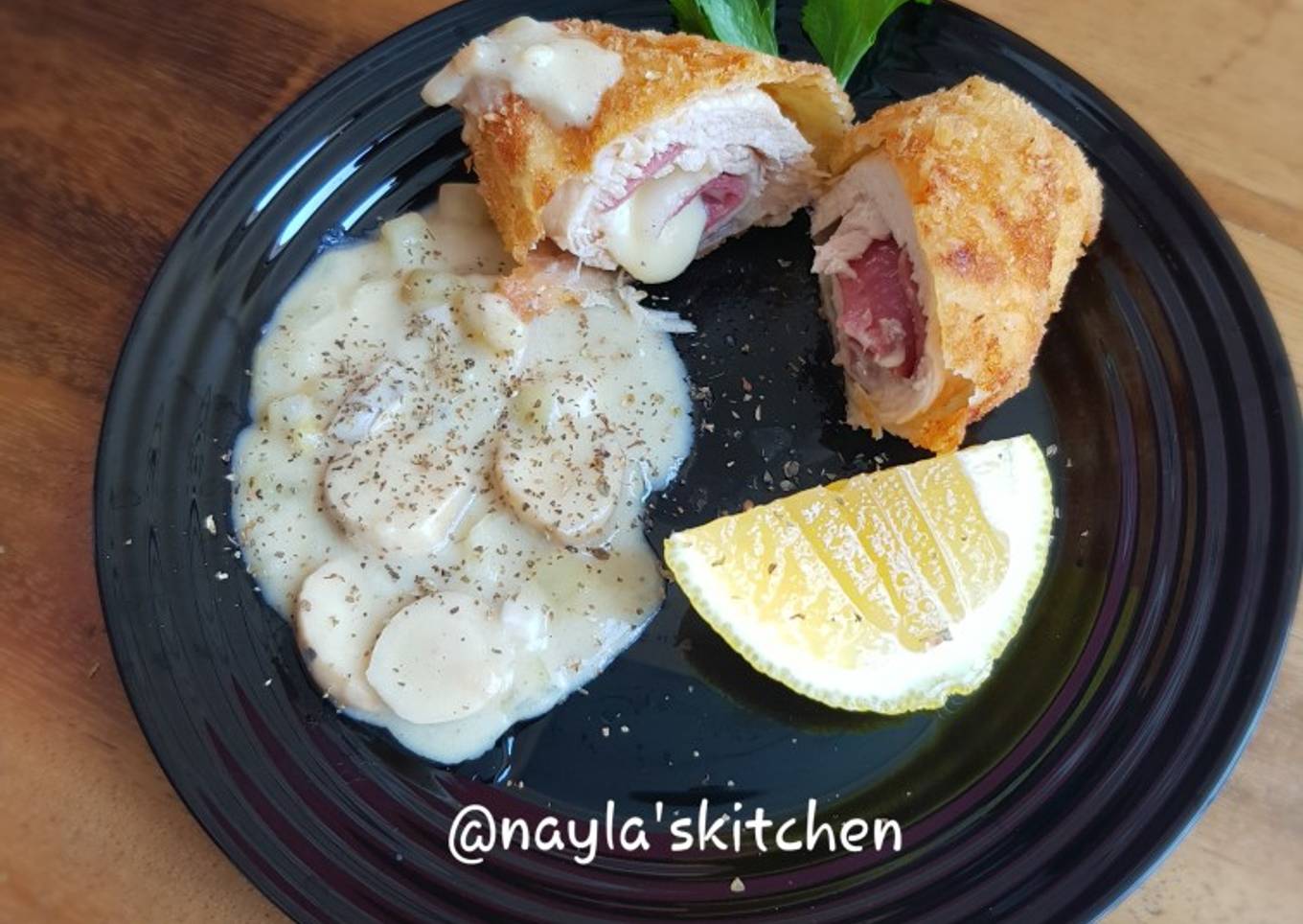 Chicken gordon bleu saus jamur