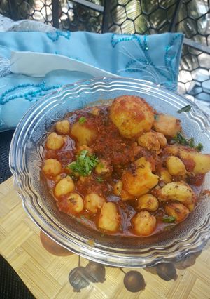 A picture of Aloo Chana Masala.