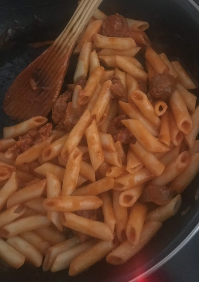 Una foto de Macarrones con tomate