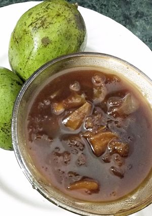 A picture of Raw Mango Chutney/Loungi.
