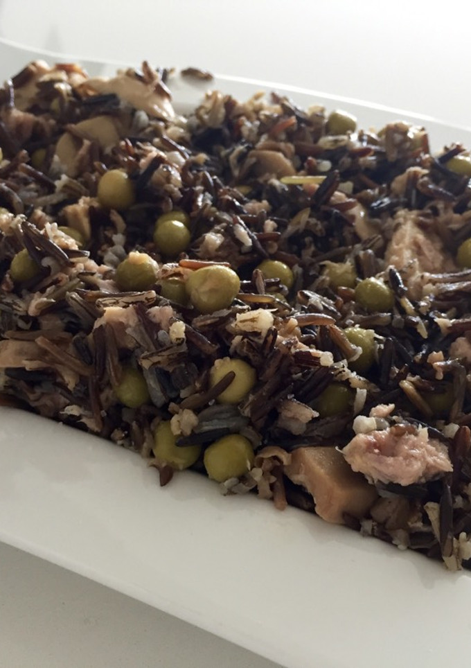 Una foto de Arroz salvaje con guisantes