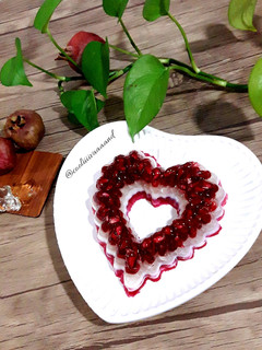 عکسی از دستور دسر یلدایی (ژله انار و پاناکوتا)