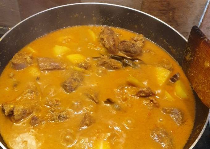 Standar Resep buat Gulai Sapi dan kentang  nagih banget