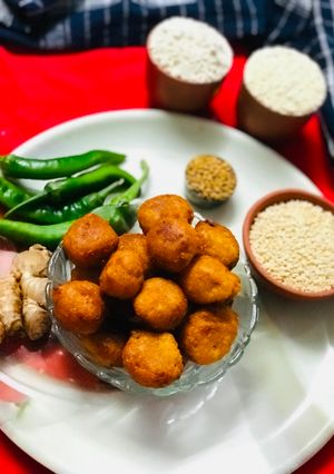 દેસાઈ વડા (Desai Vada Recipe In Gujarati) રેસીપી મુખ્ય ફોટો