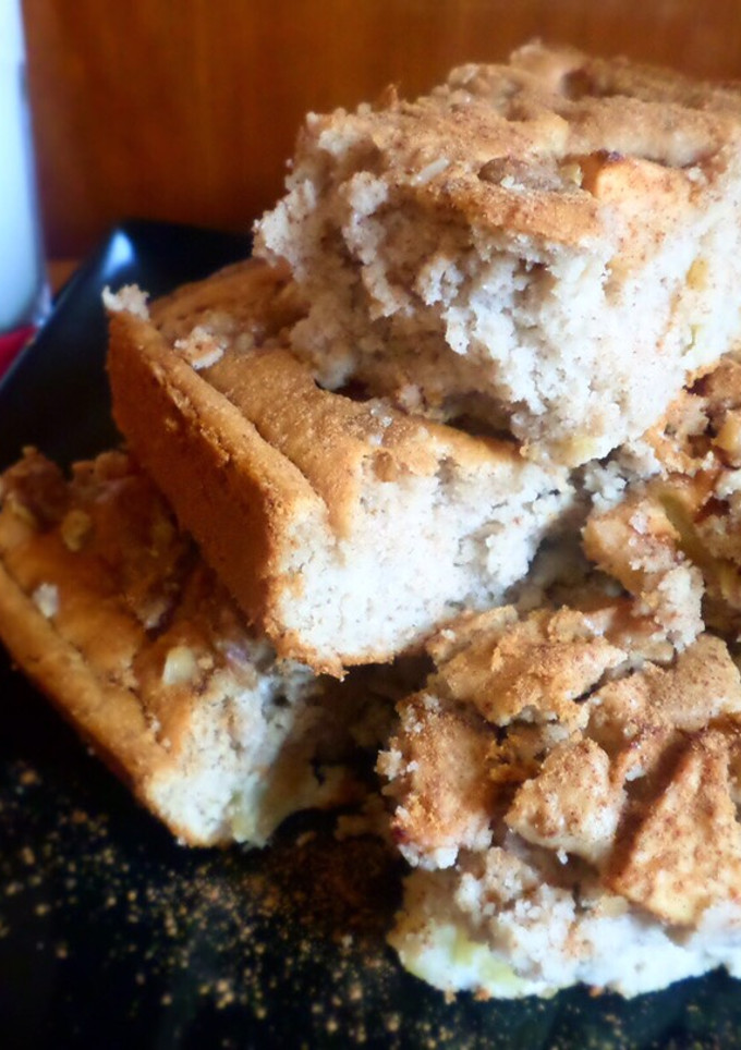 Una foto de Bizcocho fit de avena y manzana